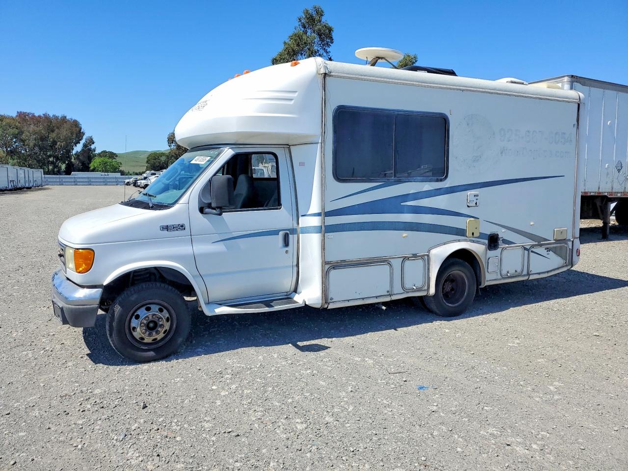 Salvage Ford Econoline Image