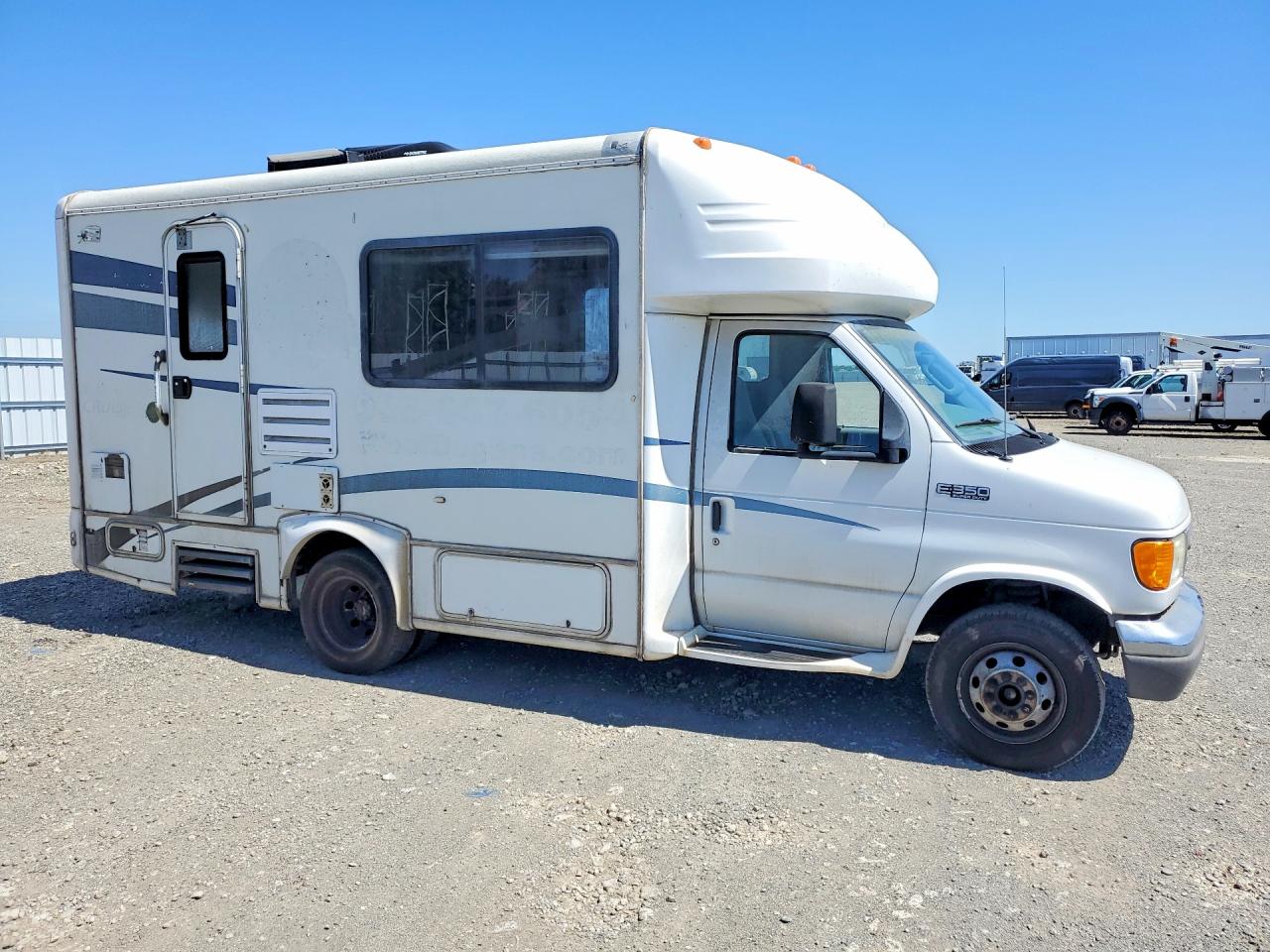 Ford Econoline E350 Super Duty Cutaway Van