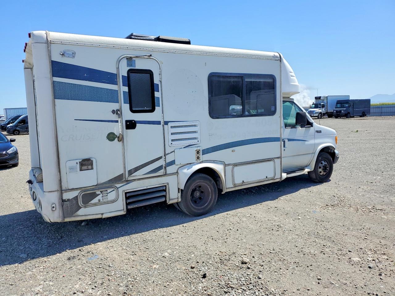 Ford Econoline E350 Super Duty Cutaway Van