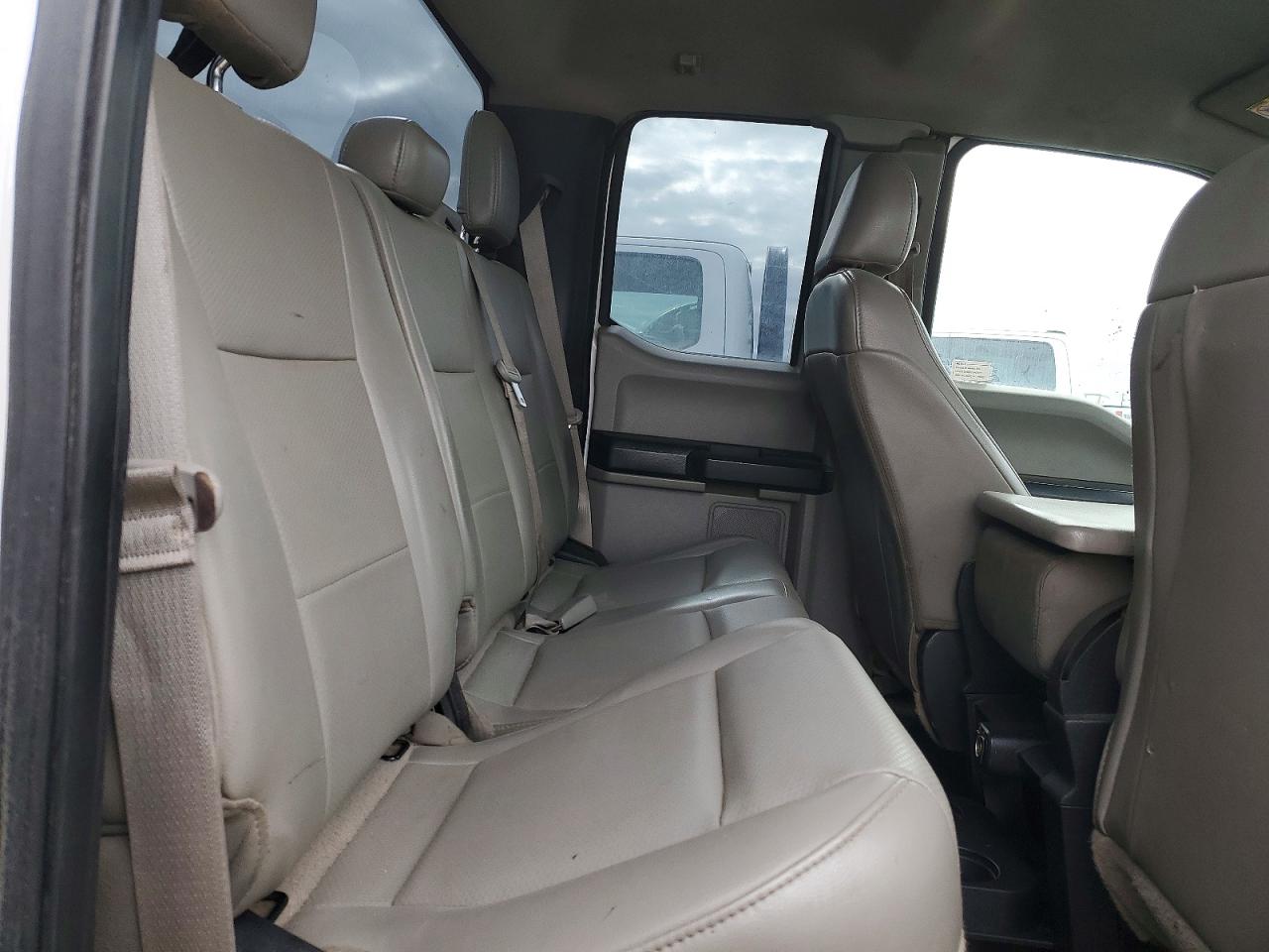 Ford F-350 Super Duty
