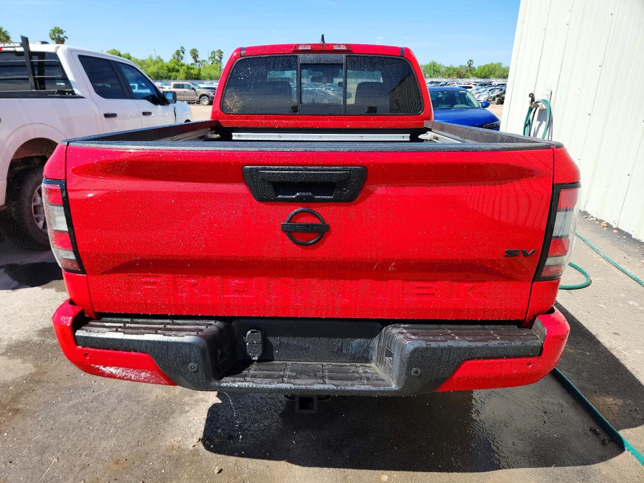 Nissan Frontier Sv