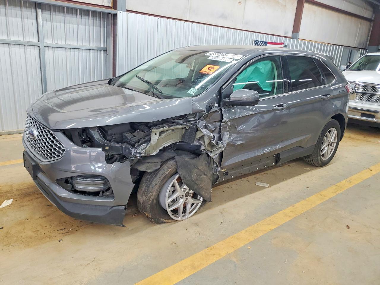 Salvage Ford Edge Image