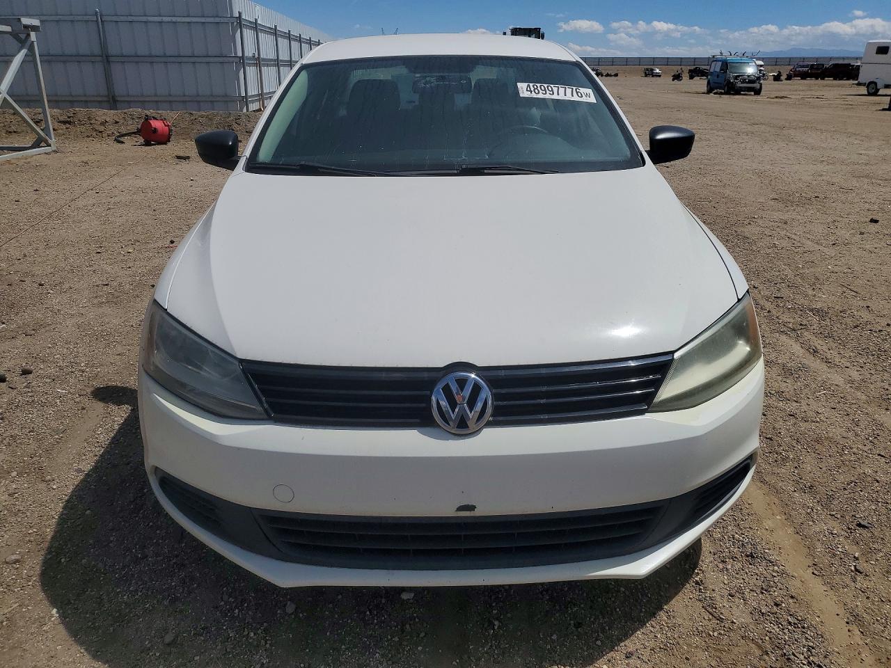 Volkswagen Jetta Base