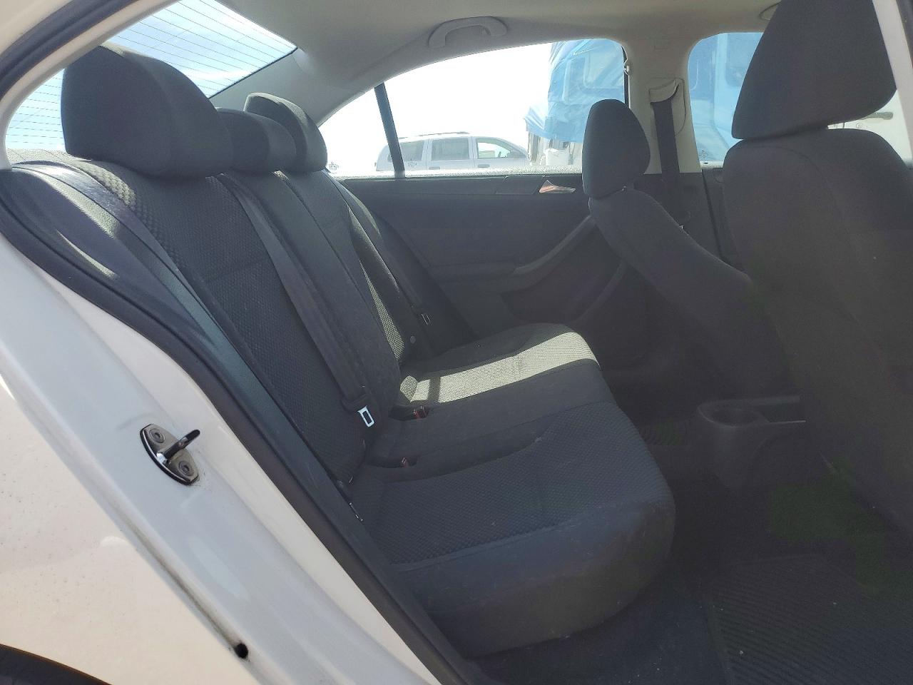 Volkswagen Jetta Base