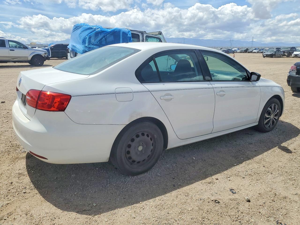 Volkswagen Jetta Base