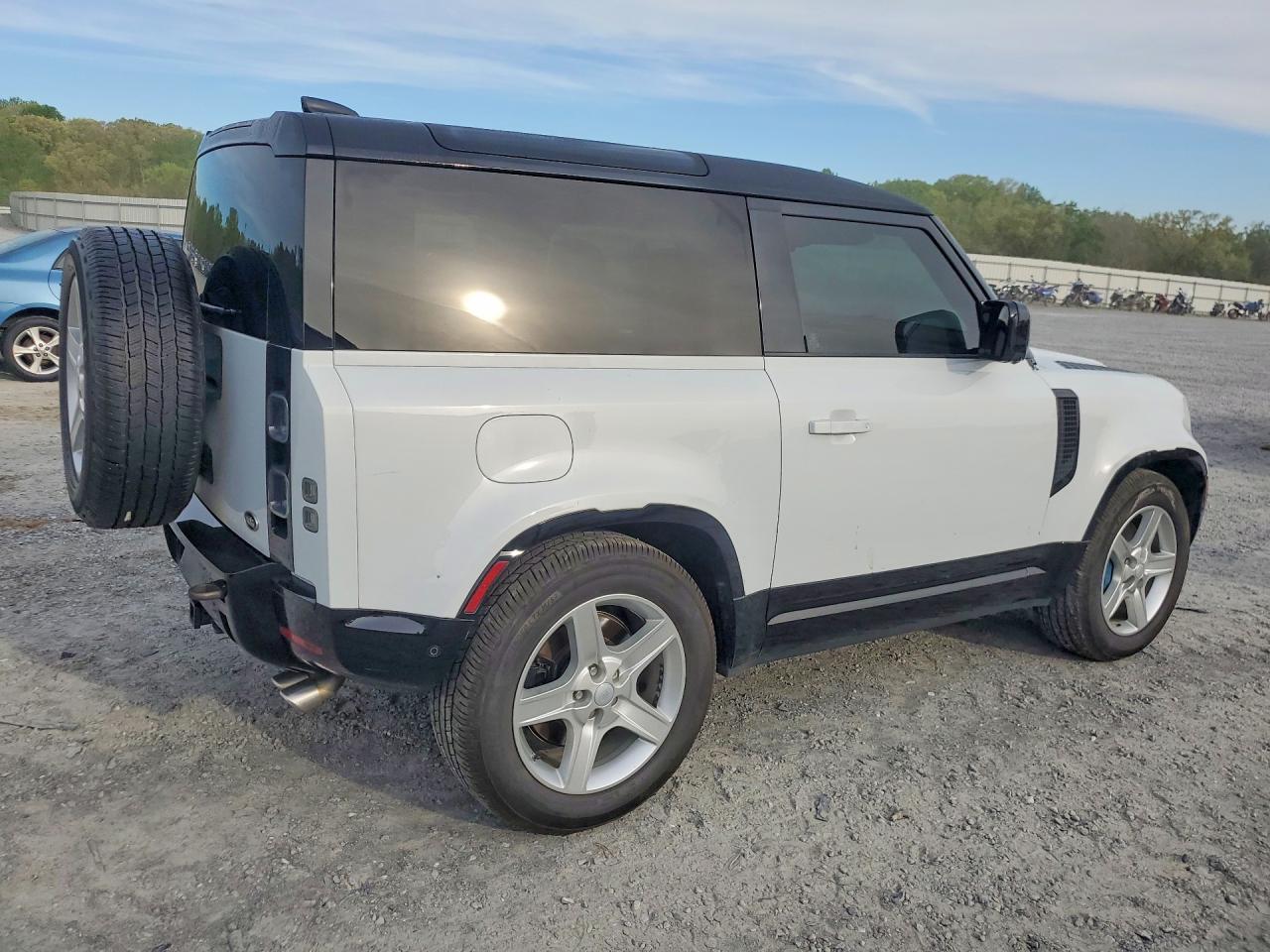 Land Rover Defender 90