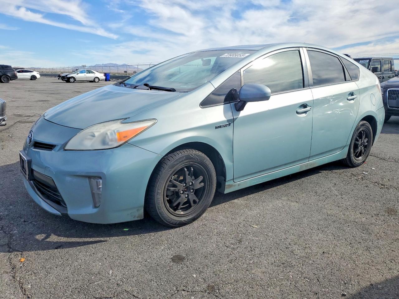 Salvage Toyota Prius Image