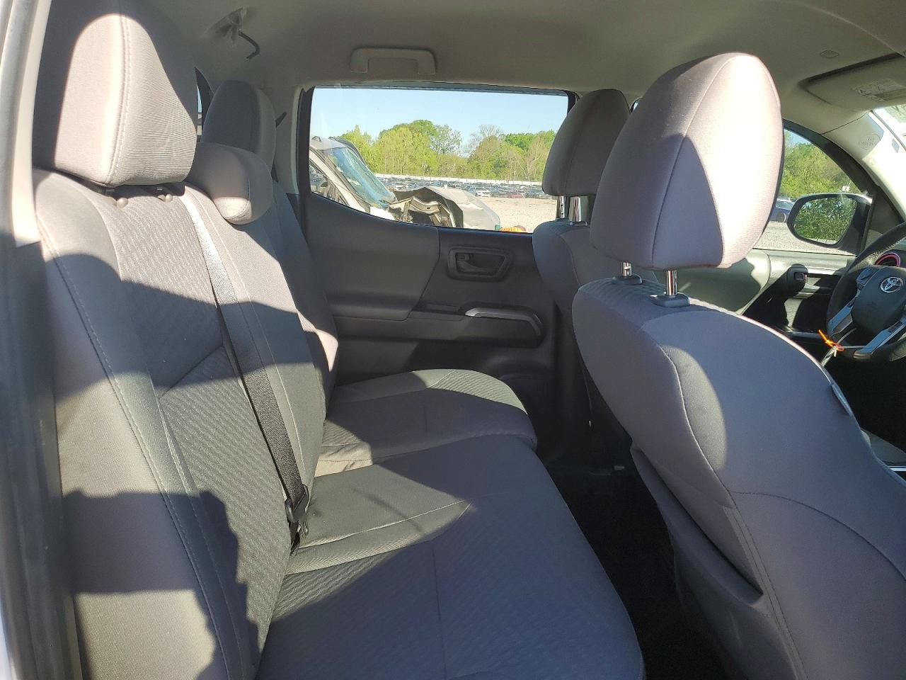 Toyota Tacoma Sr5 V6