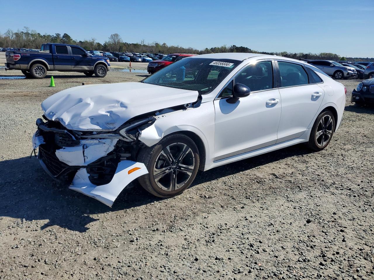 Salvage Kia K5 Image