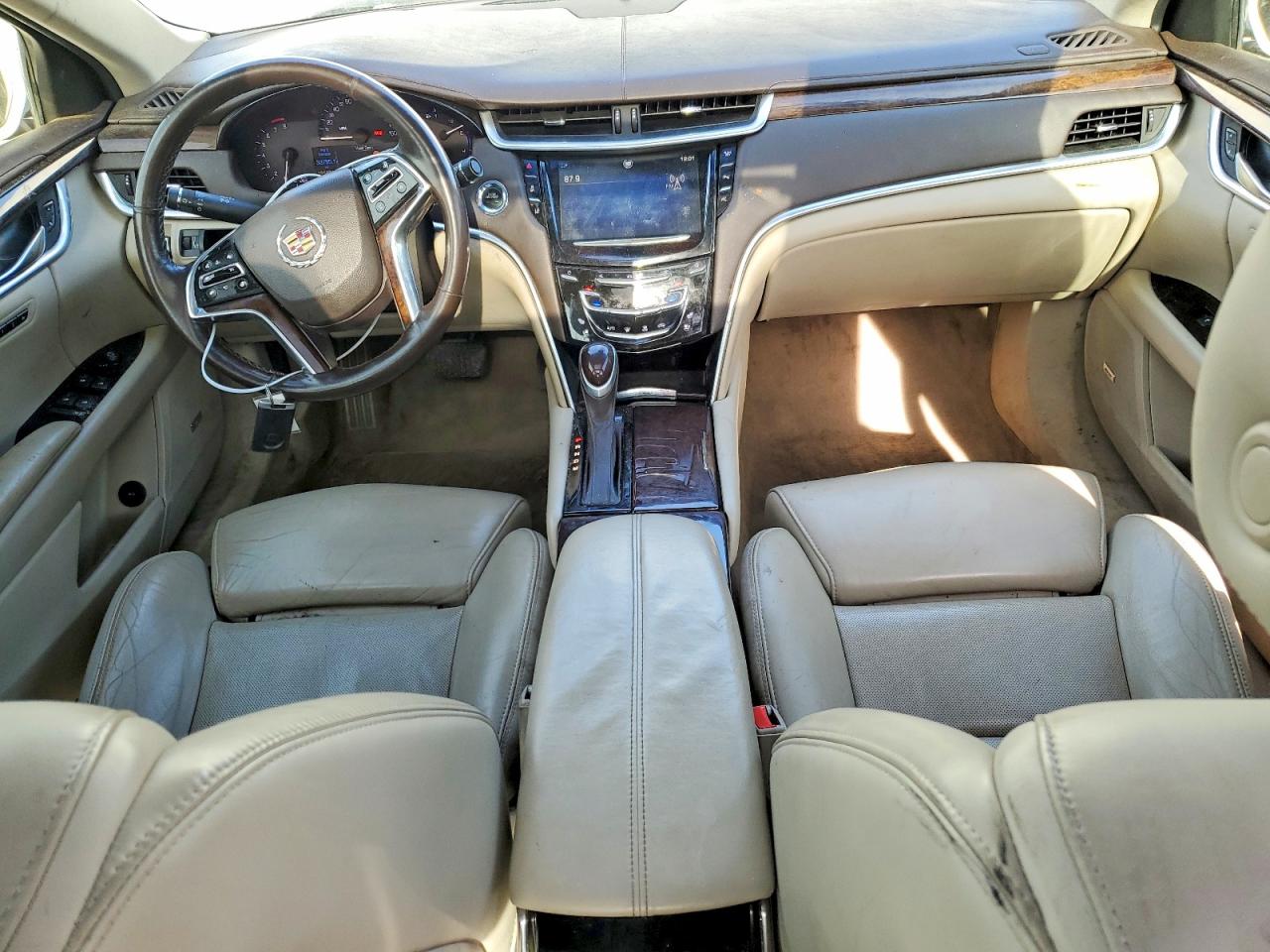 Cadillac XTS Luxury Collection