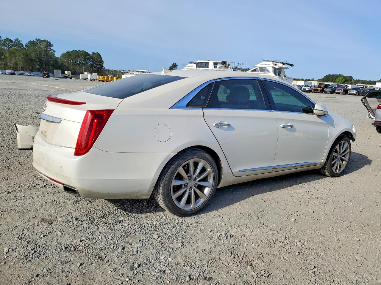 Cadillac XTS Luxury Collection