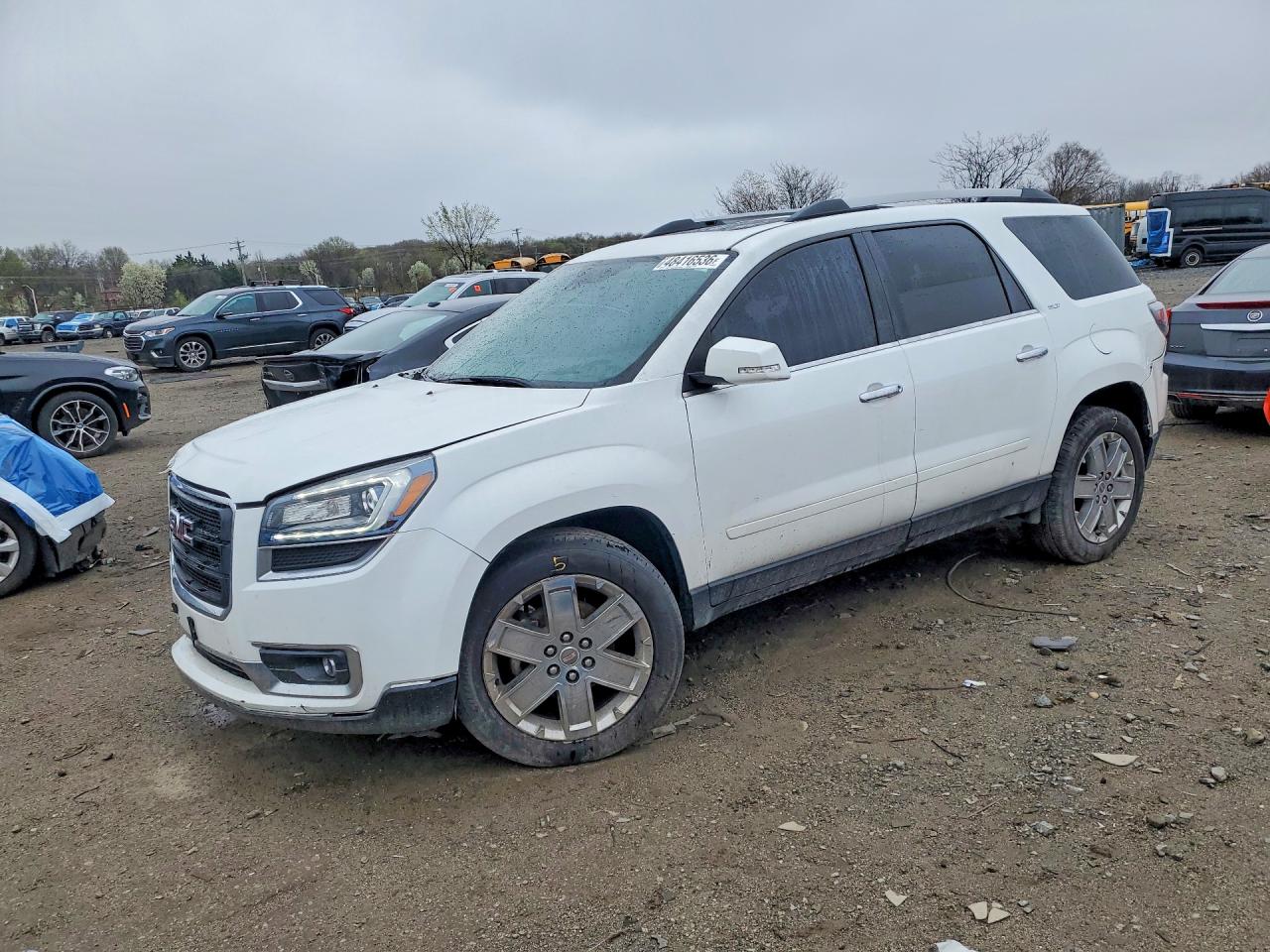 Salvage GMC Acadia Image