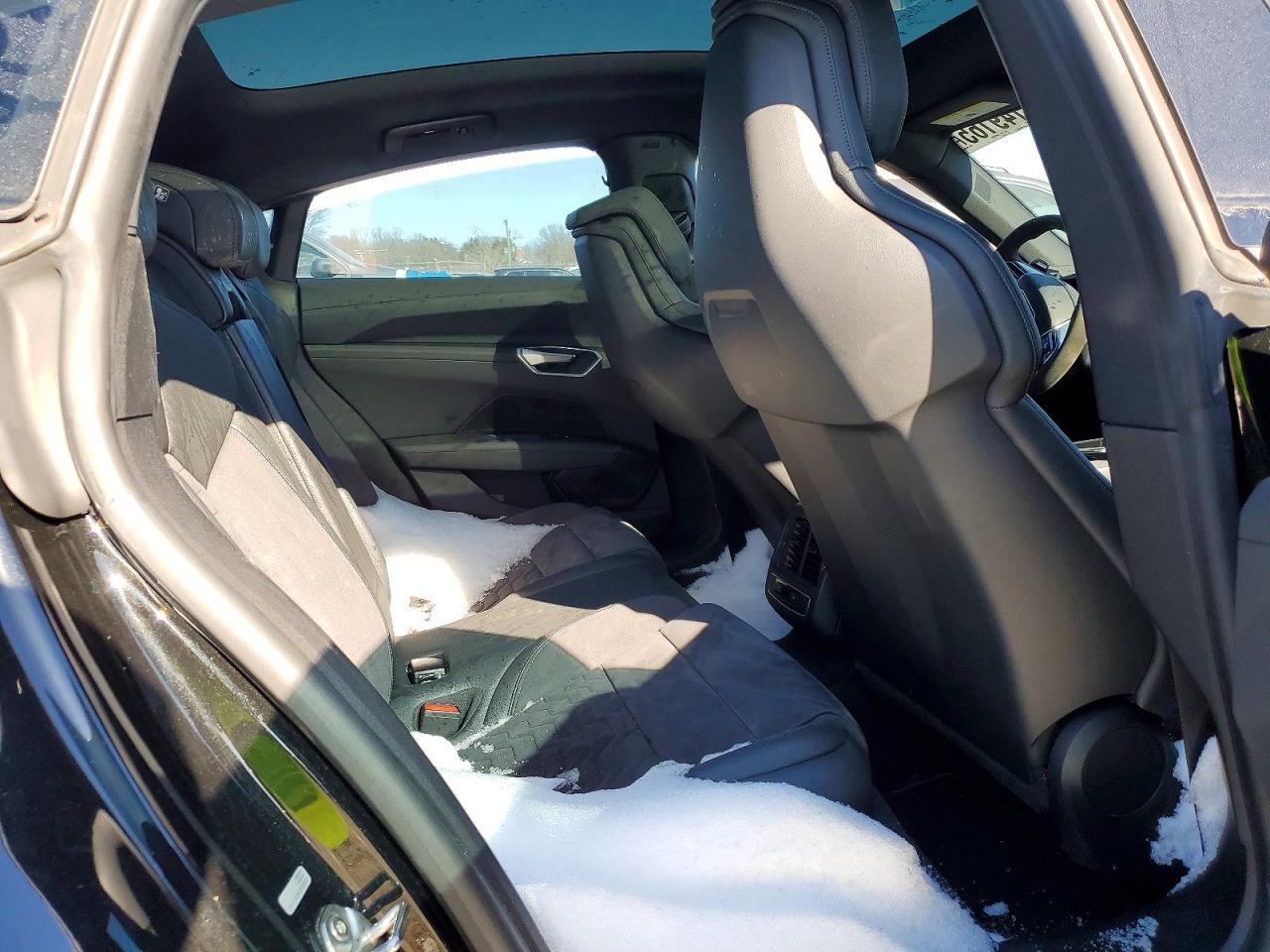 Audi e-tron Premium Plus
