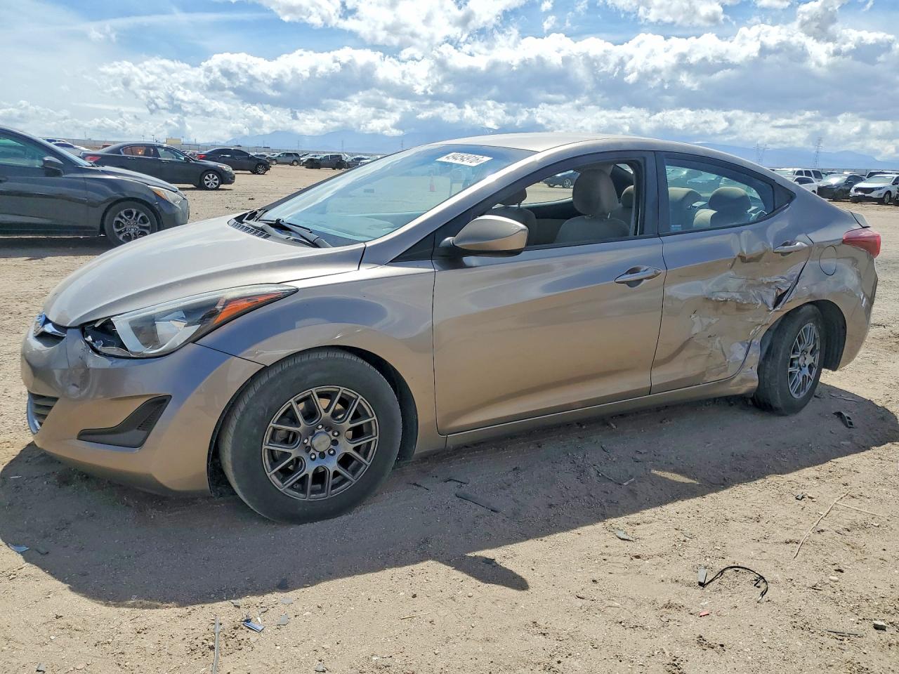 Salvage Hyundai ELANTRA Image