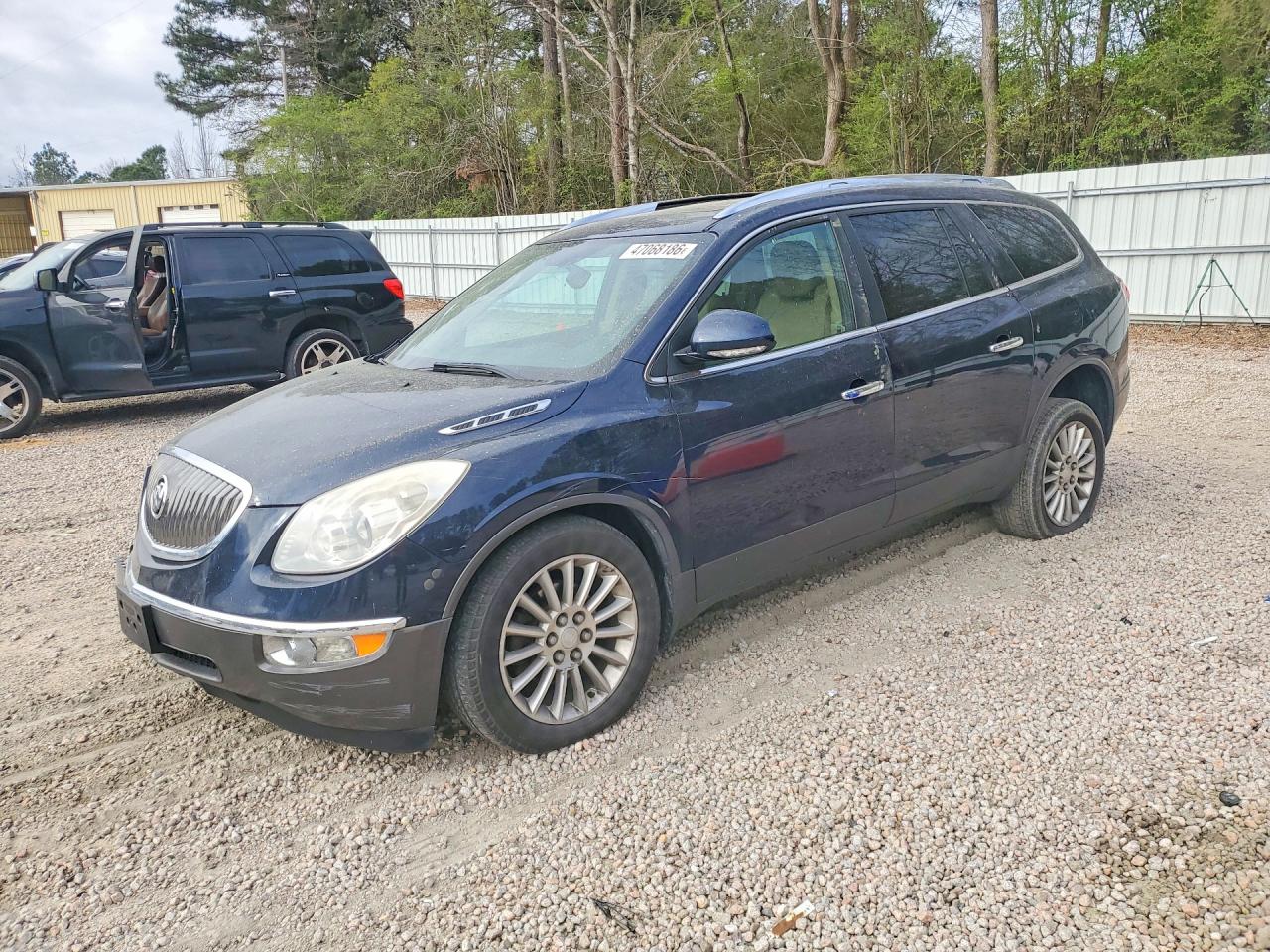 Salvage Buick Enclave Image
