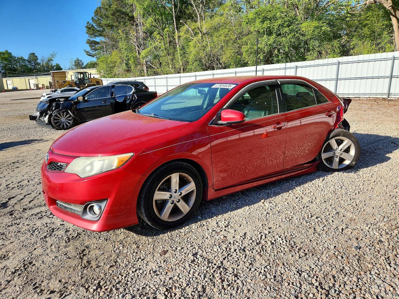 Salvage Toyota Camry Image