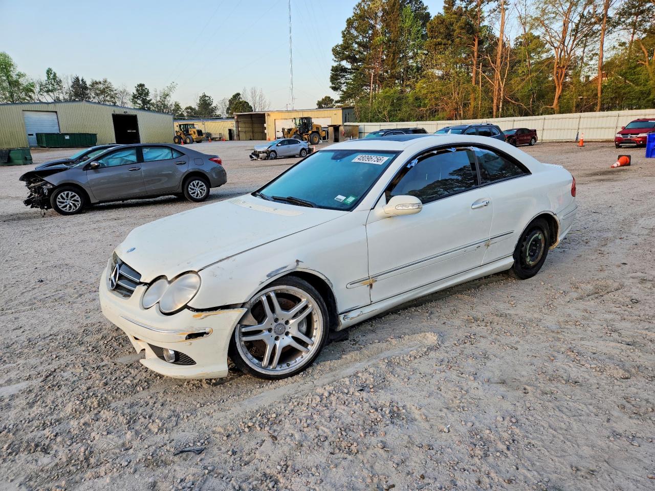 Salvage Mercedes-Benz Clk-class Image