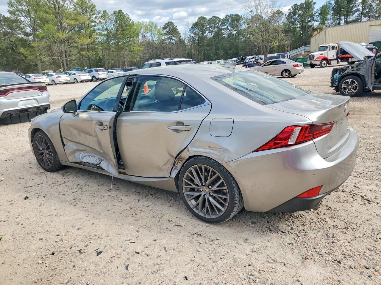 Lexus Is Base