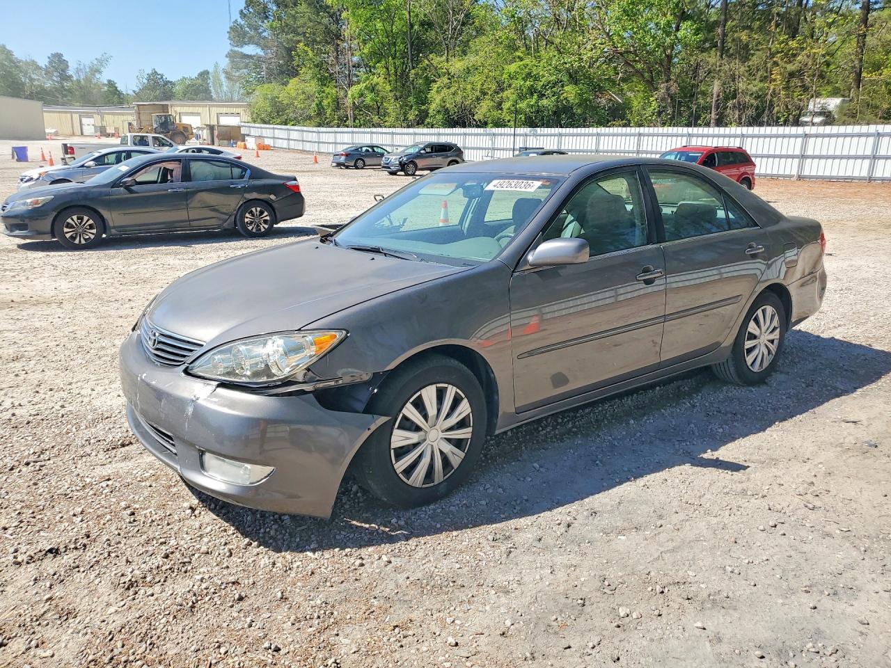 Salvage Toyota Camry Image