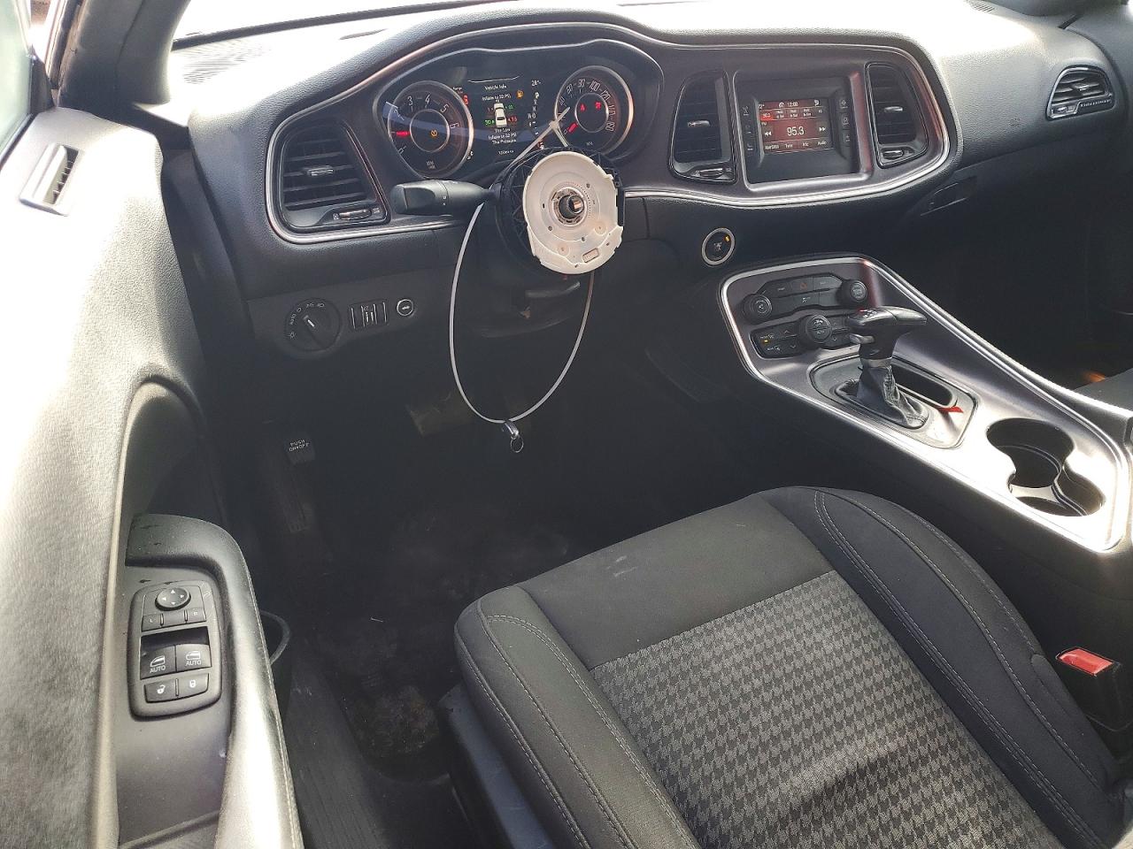 Dodge Challenger Sxt