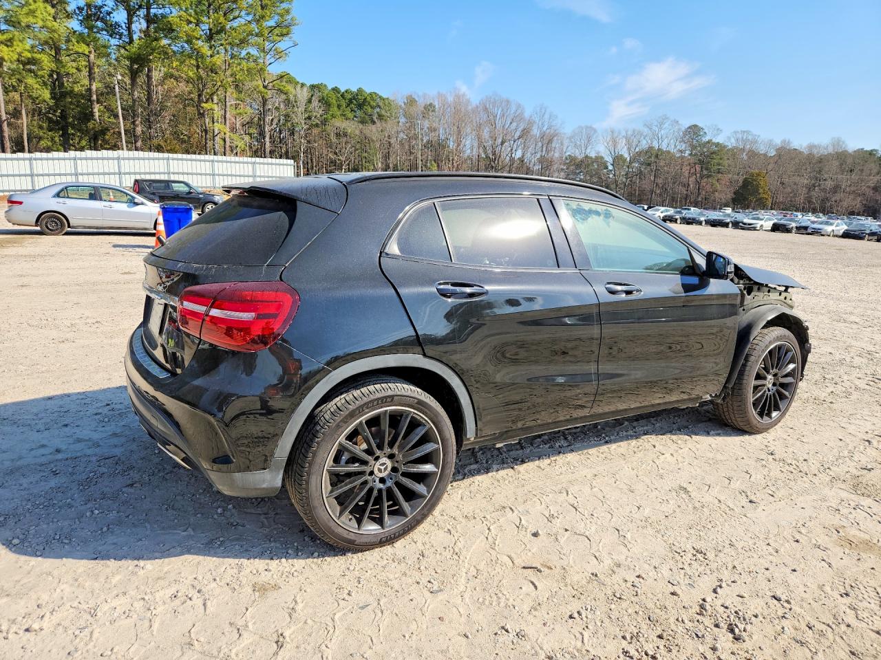 Mercedes-Benz GLA 250
