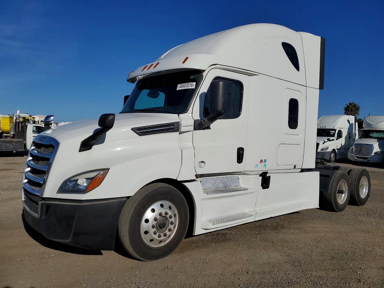 Freigliner Cascadia 126