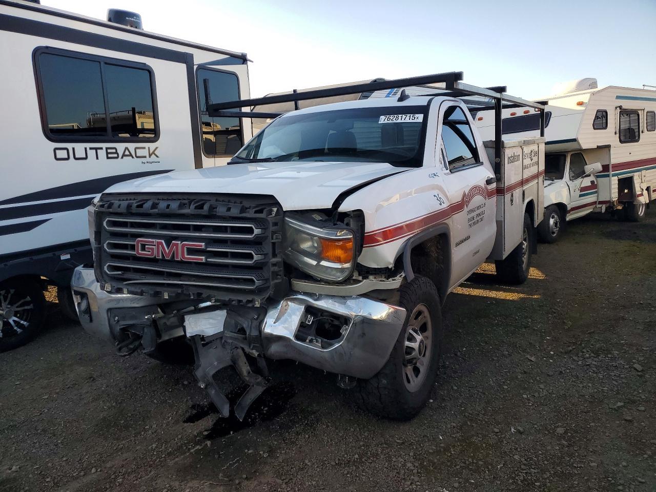 Salvage GMC Sierra Image