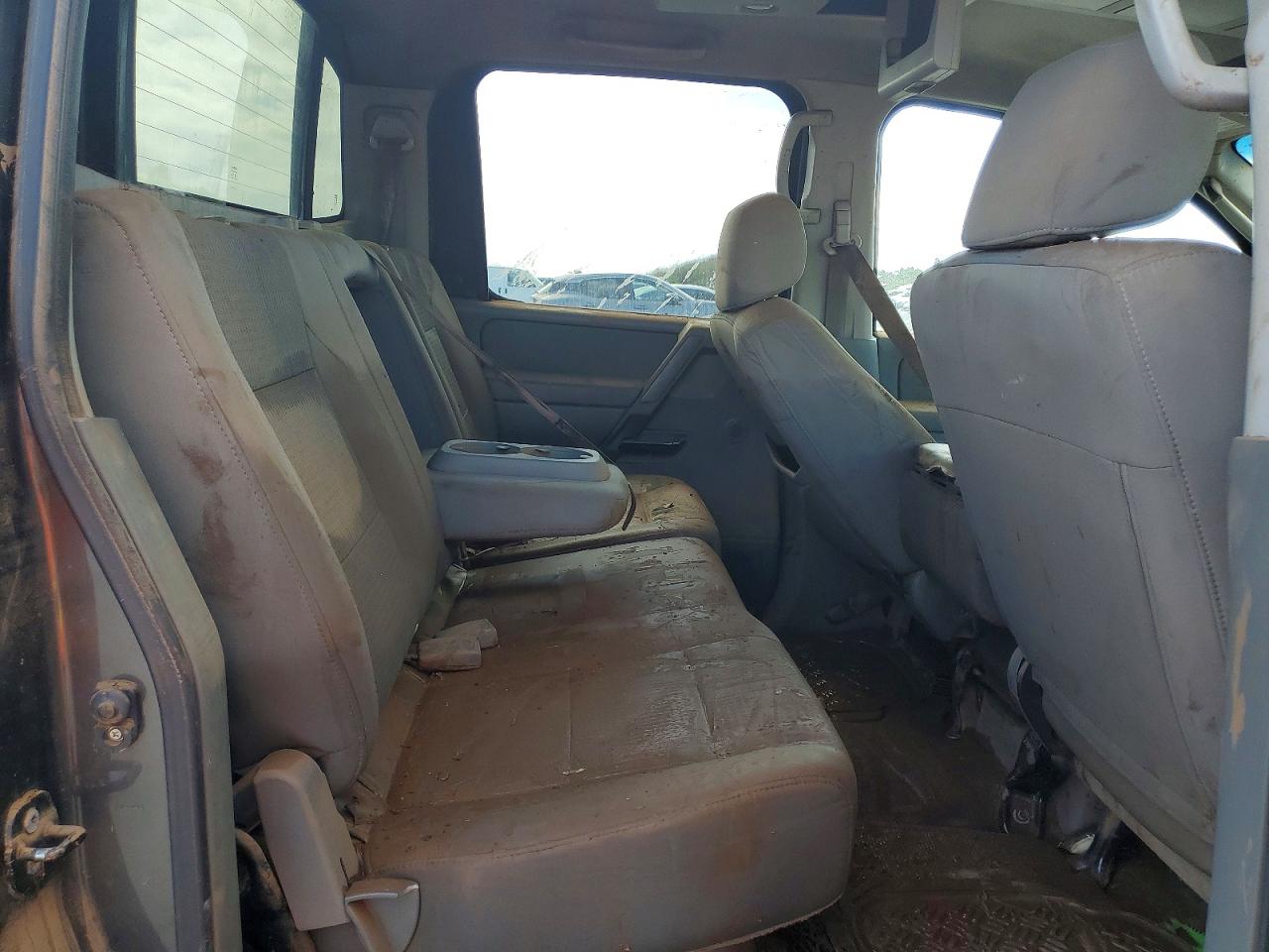 Nissan Titan