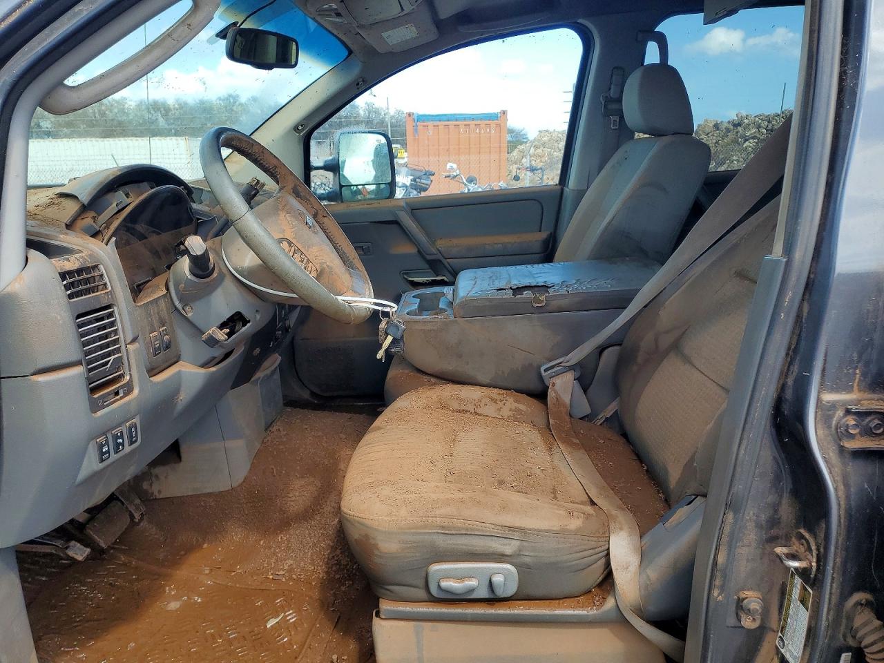 Nissan Titan