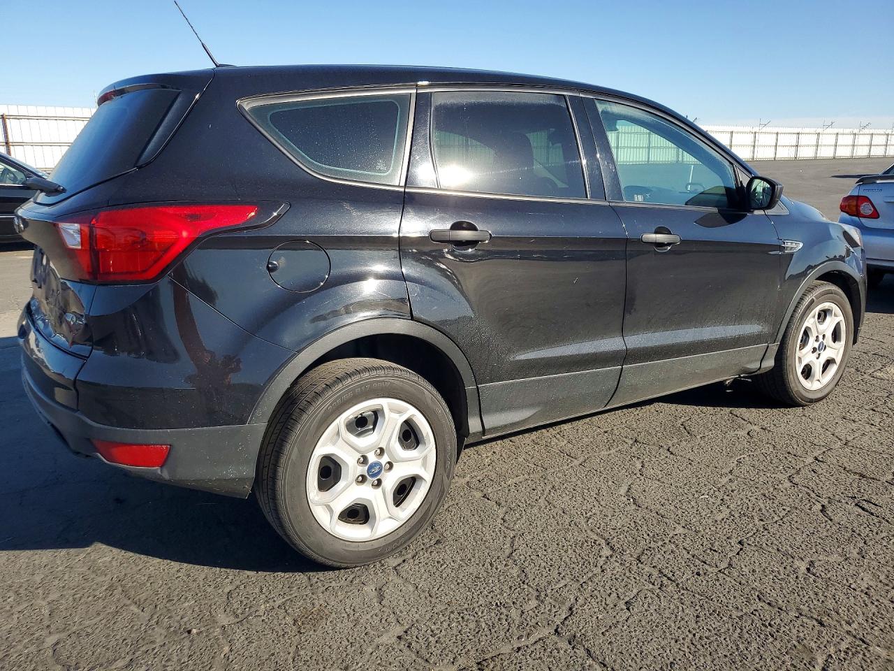 Ford Escape S