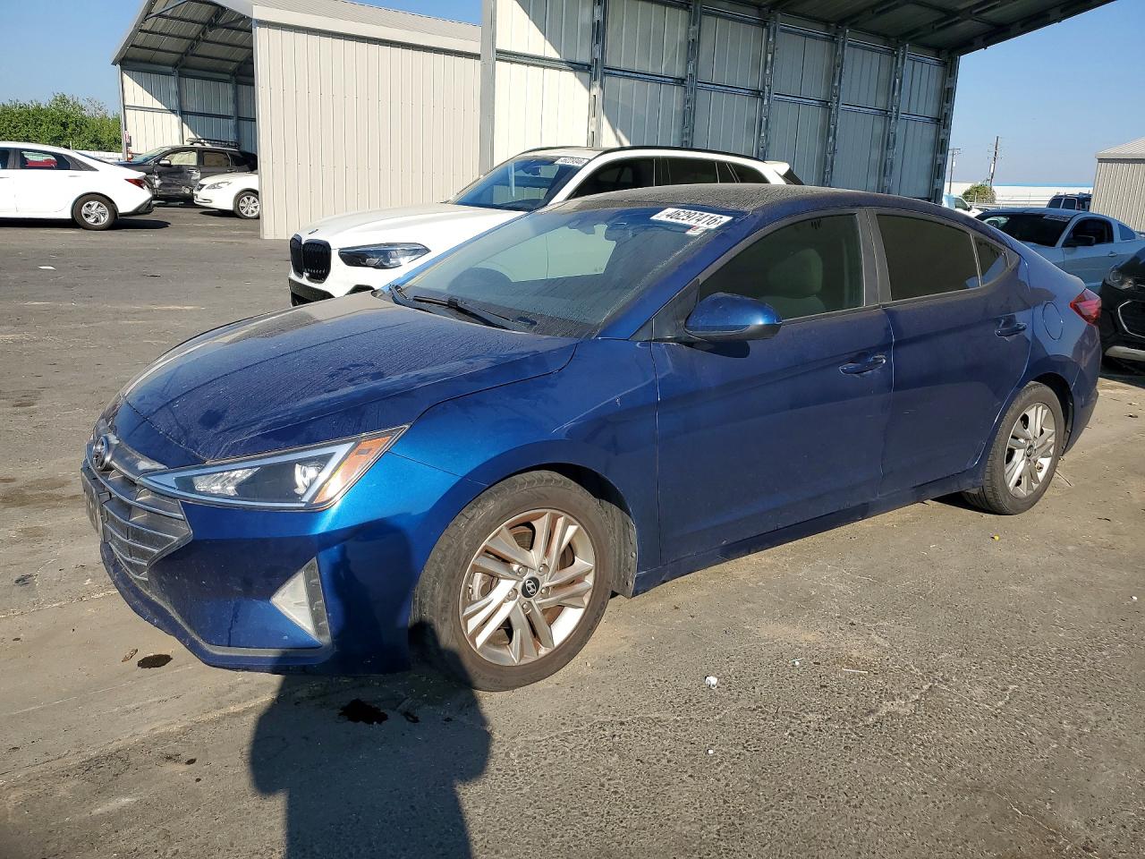 Salvage Hyundai ELANTRA Image