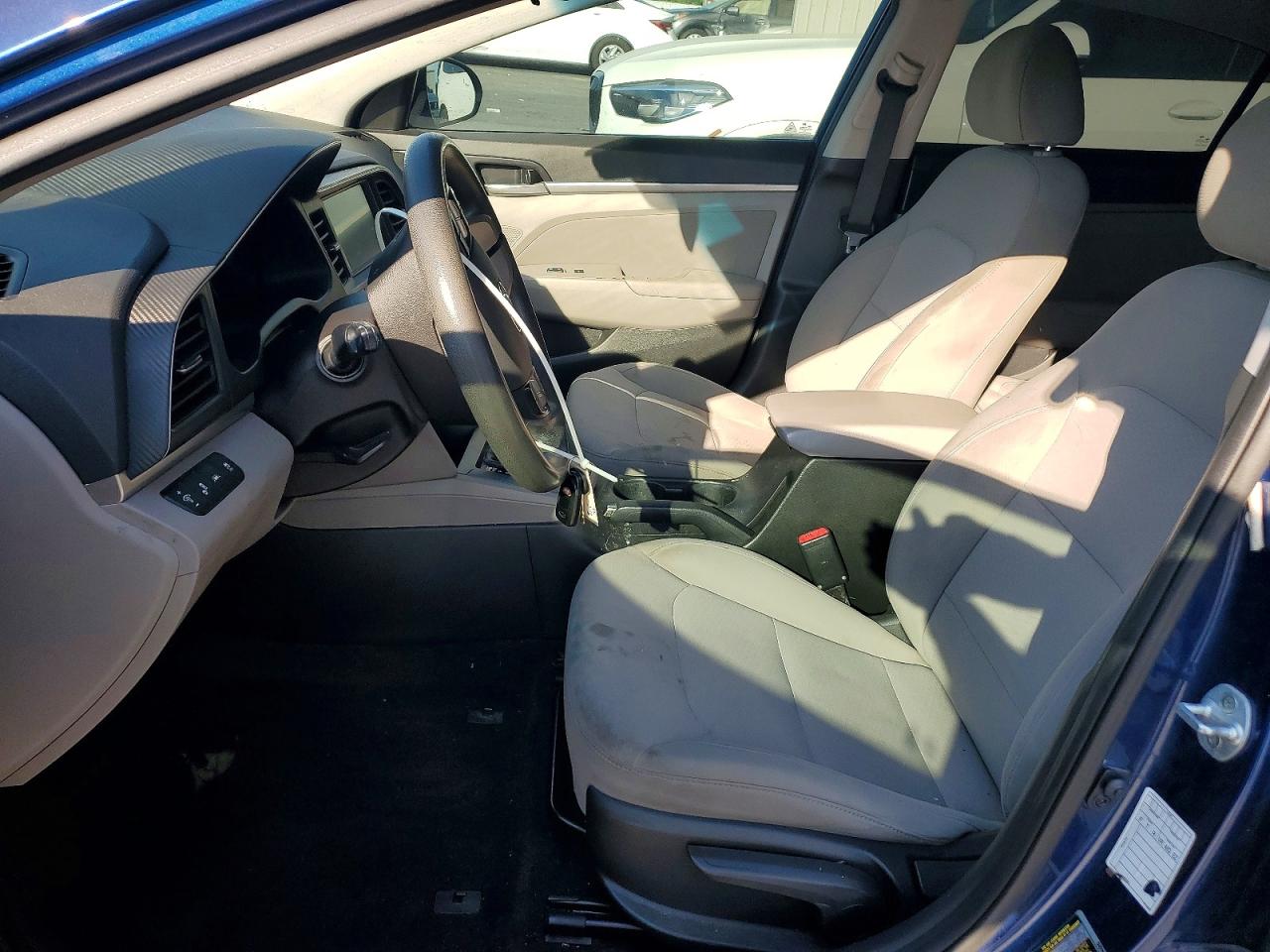 Hyundai ELANTRA Sel