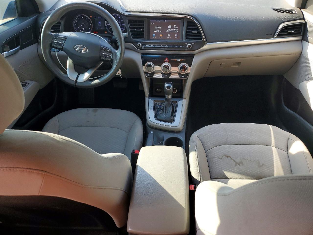 Hyundai ELANTRA Sel