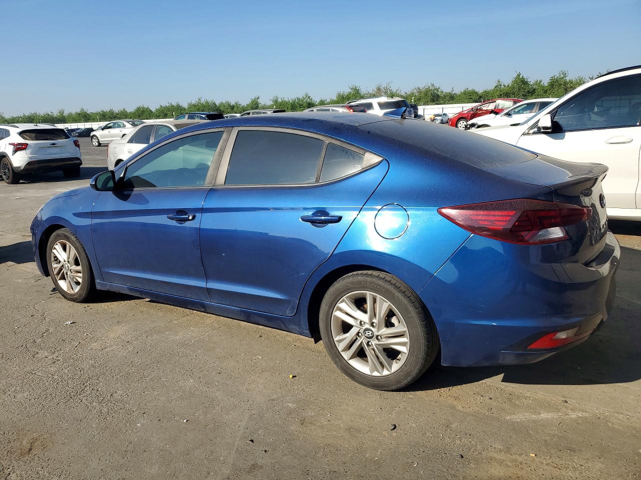 Hyundai ELANTRA Sel