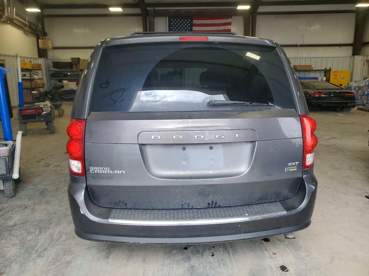 Dodge Caravan Sxt