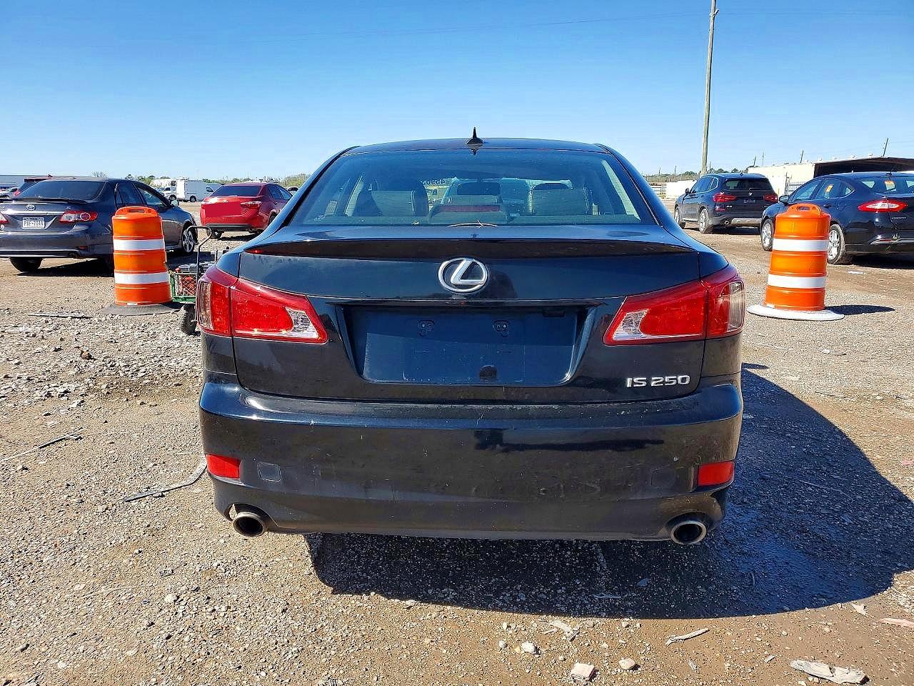 Lexus Is Base