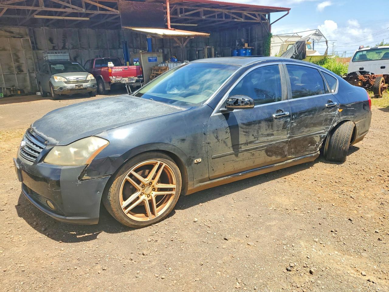 Salvage INFINITI M45 Image