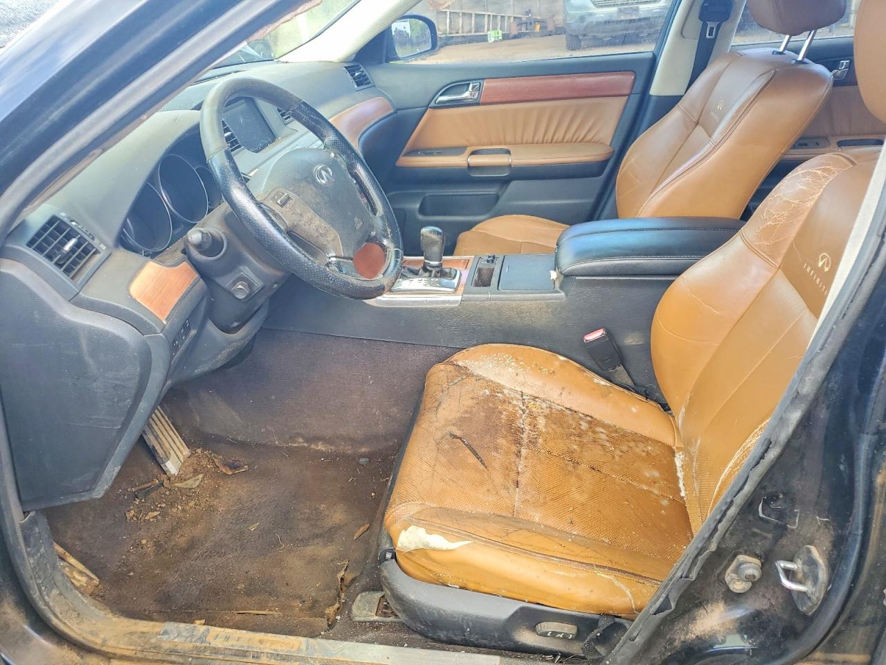 INFINITI M45 Base