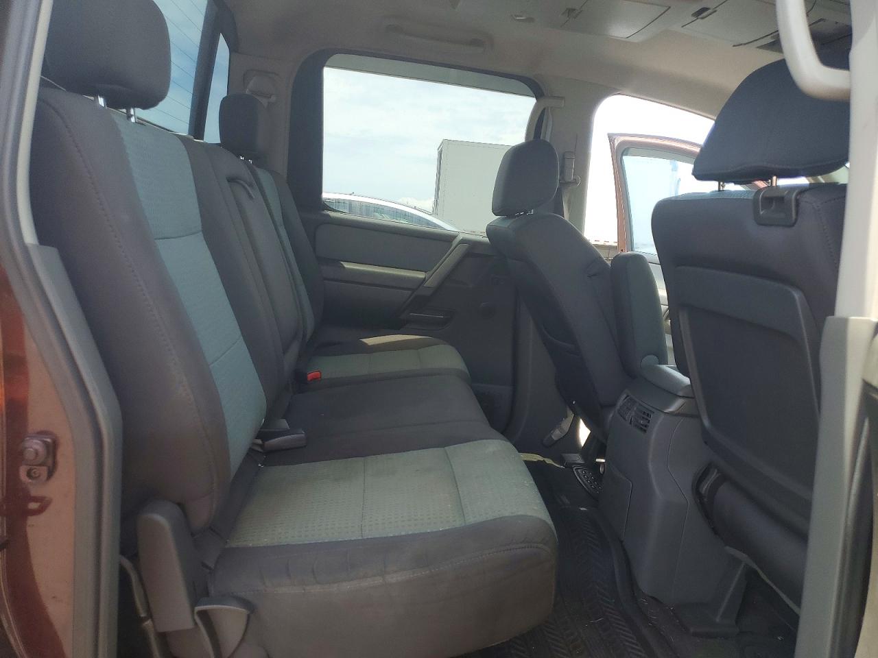 Nissan Titan Xe