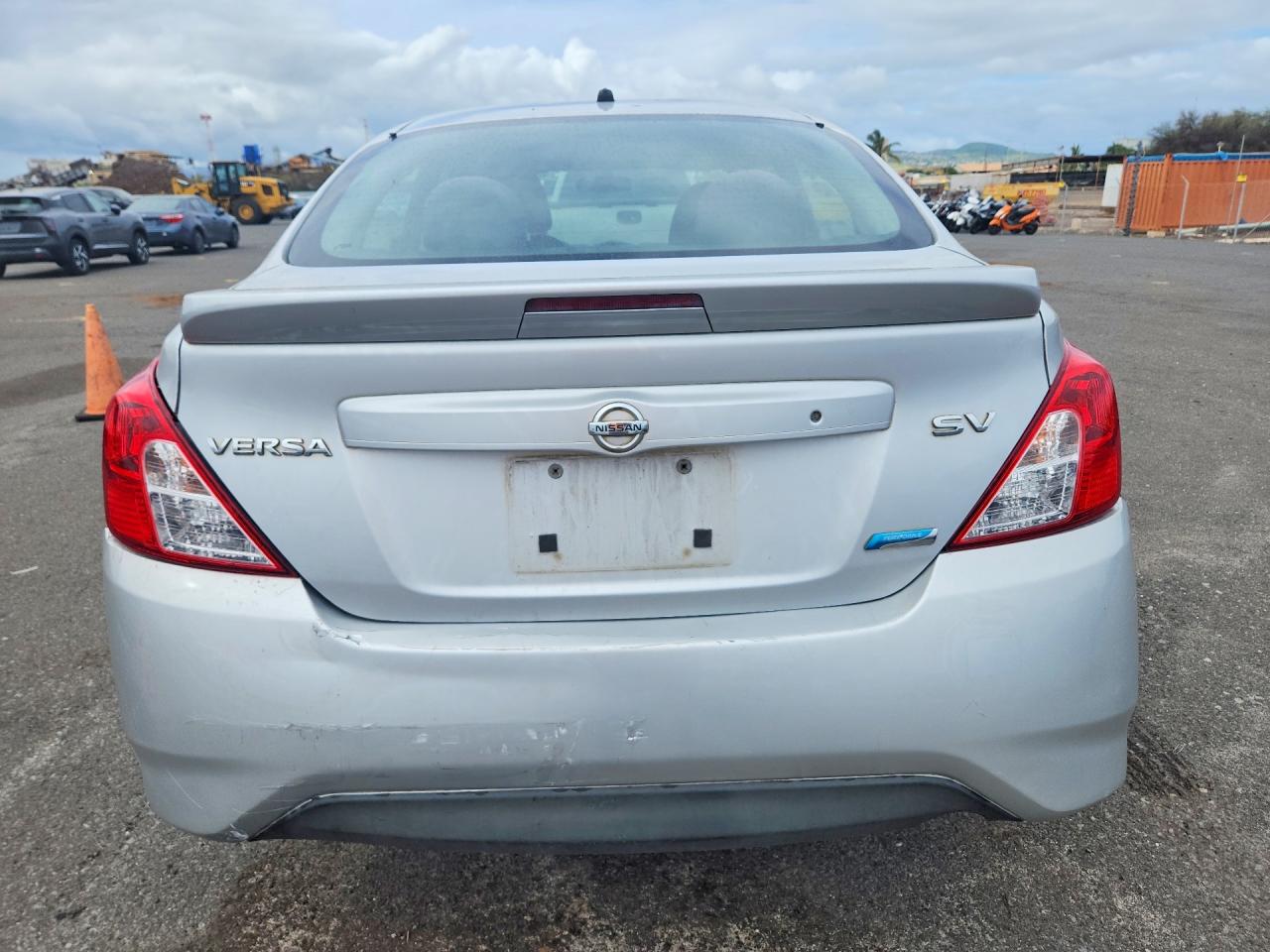 Nissan Versa 1.6 Sv