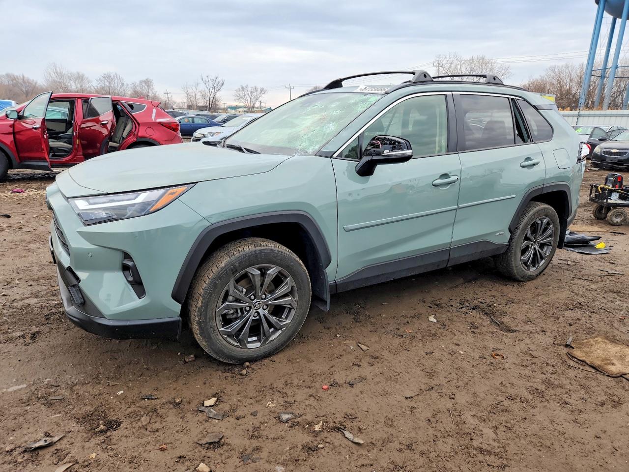 Salvage Toyota RAV4 Image
