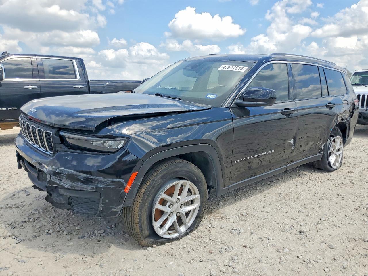 Salvage Jeep Cherokee Image