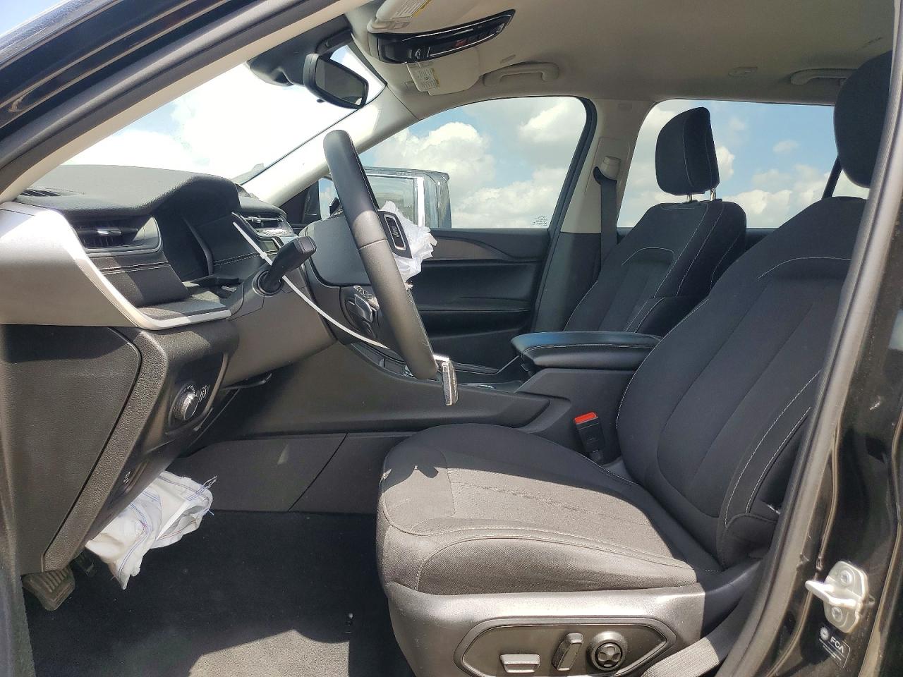 Jeep Cherokee L Laredo