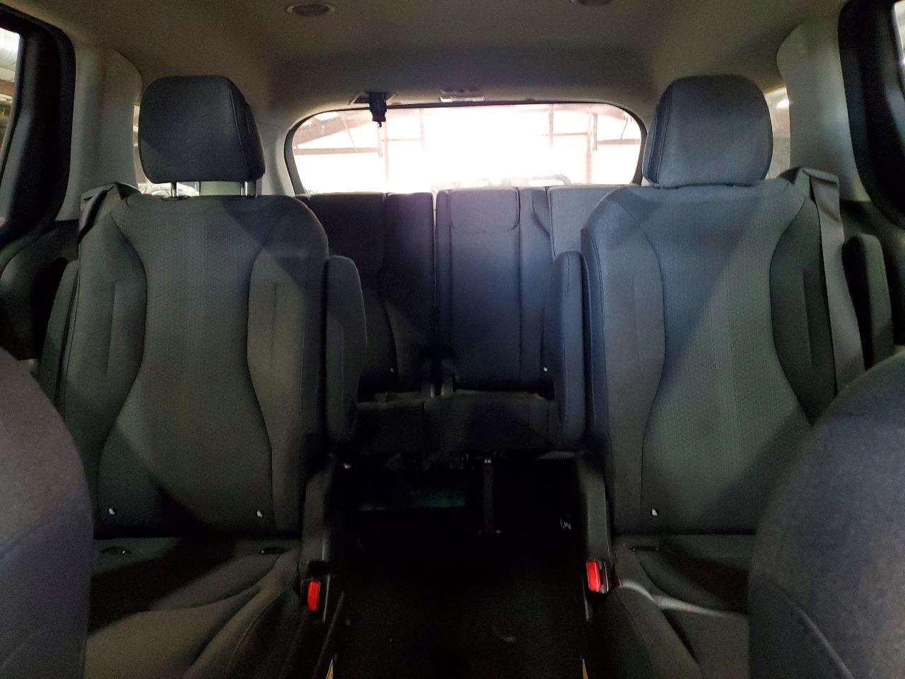 Kia Carnival Lx