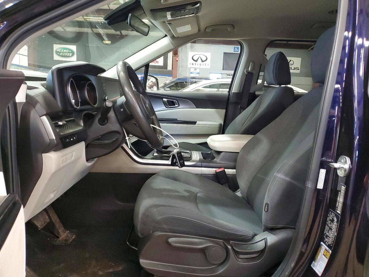 Kia Carnival Lx