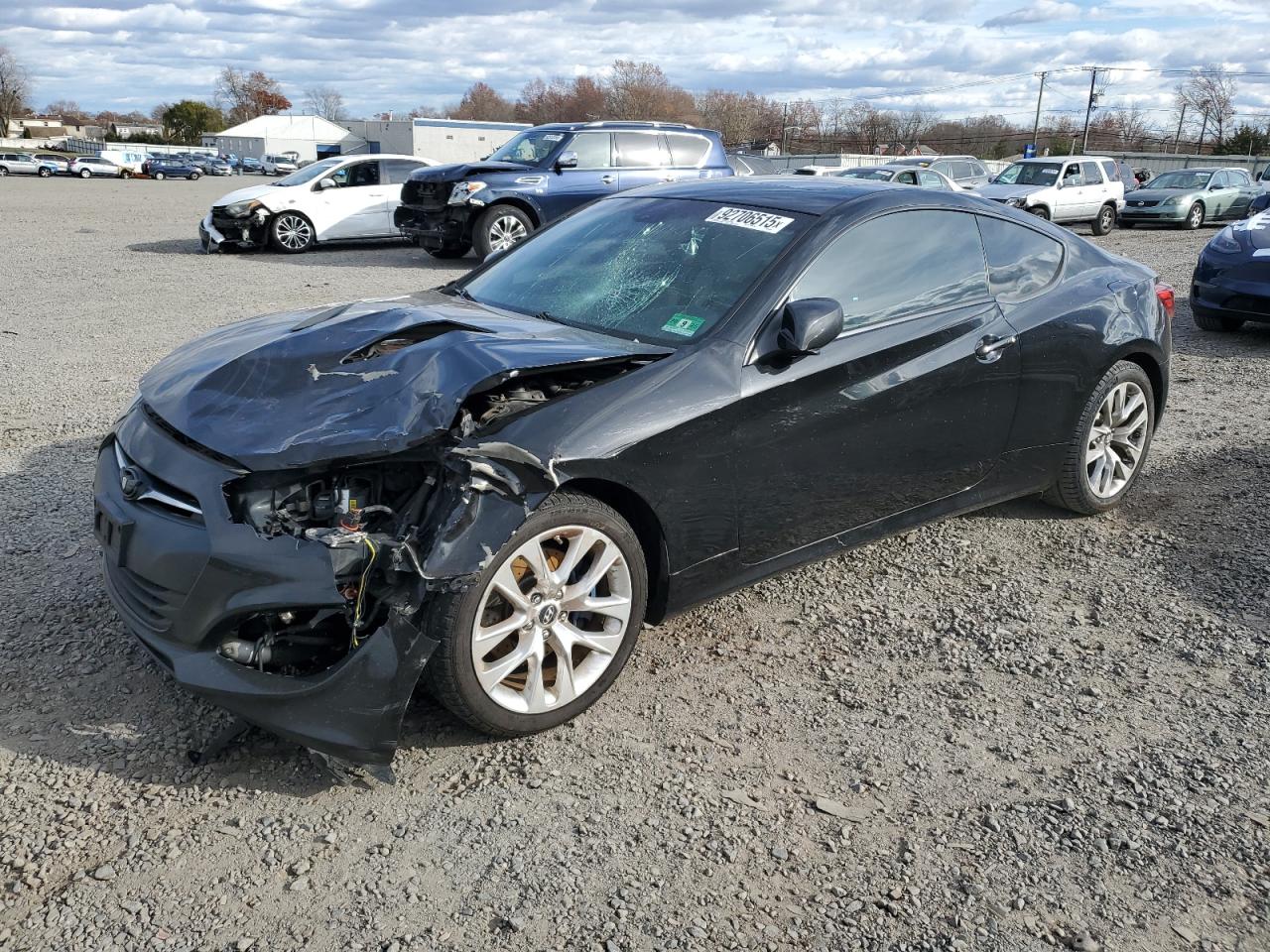 Salvage Hyundai Genesis Image
