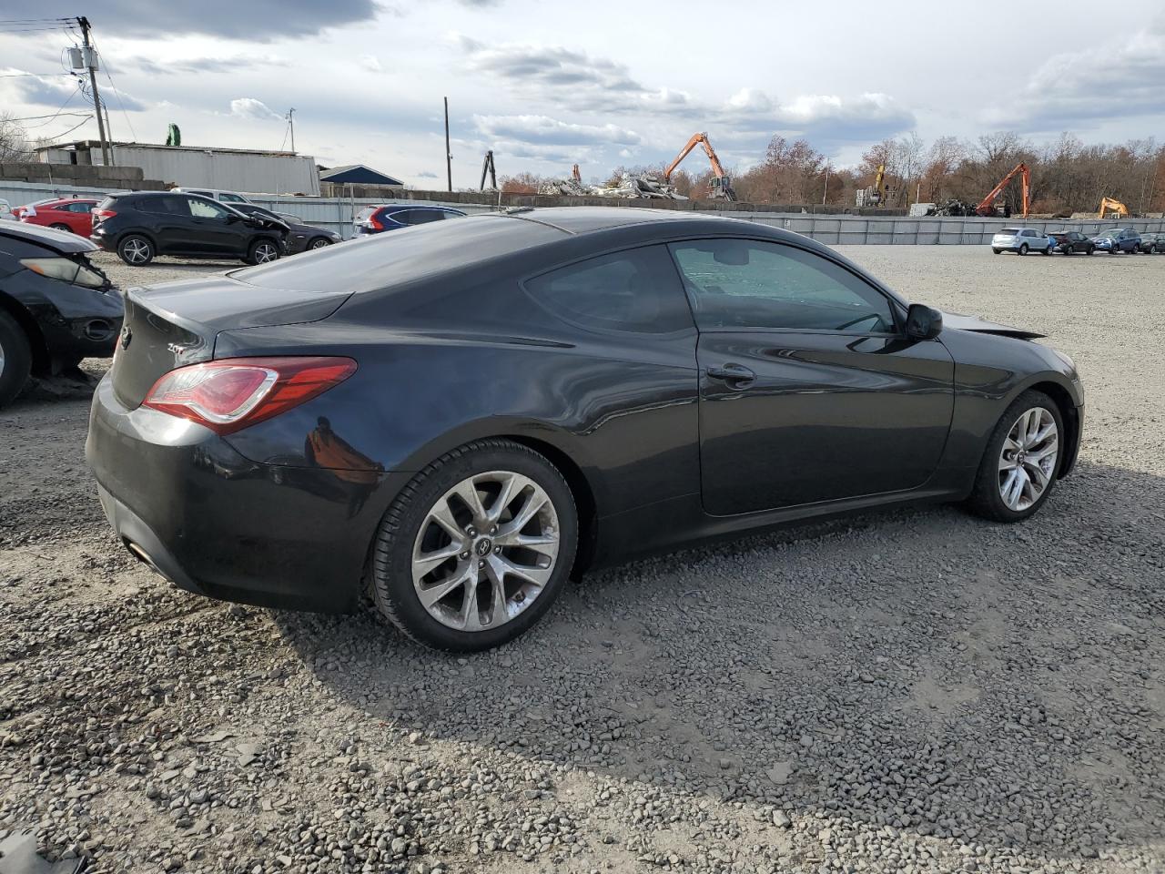 Hyundai Genesis 2.0t Premium