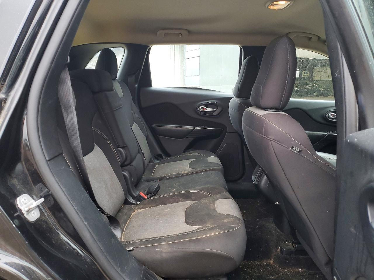 Jeep Cherokee Sport
