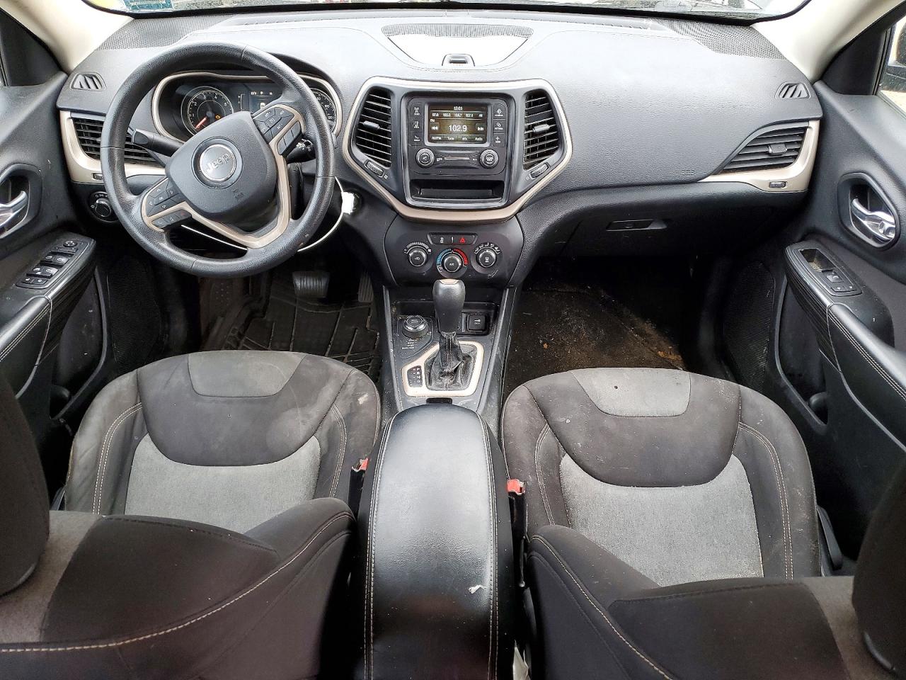 Jeep Cherokee Sport