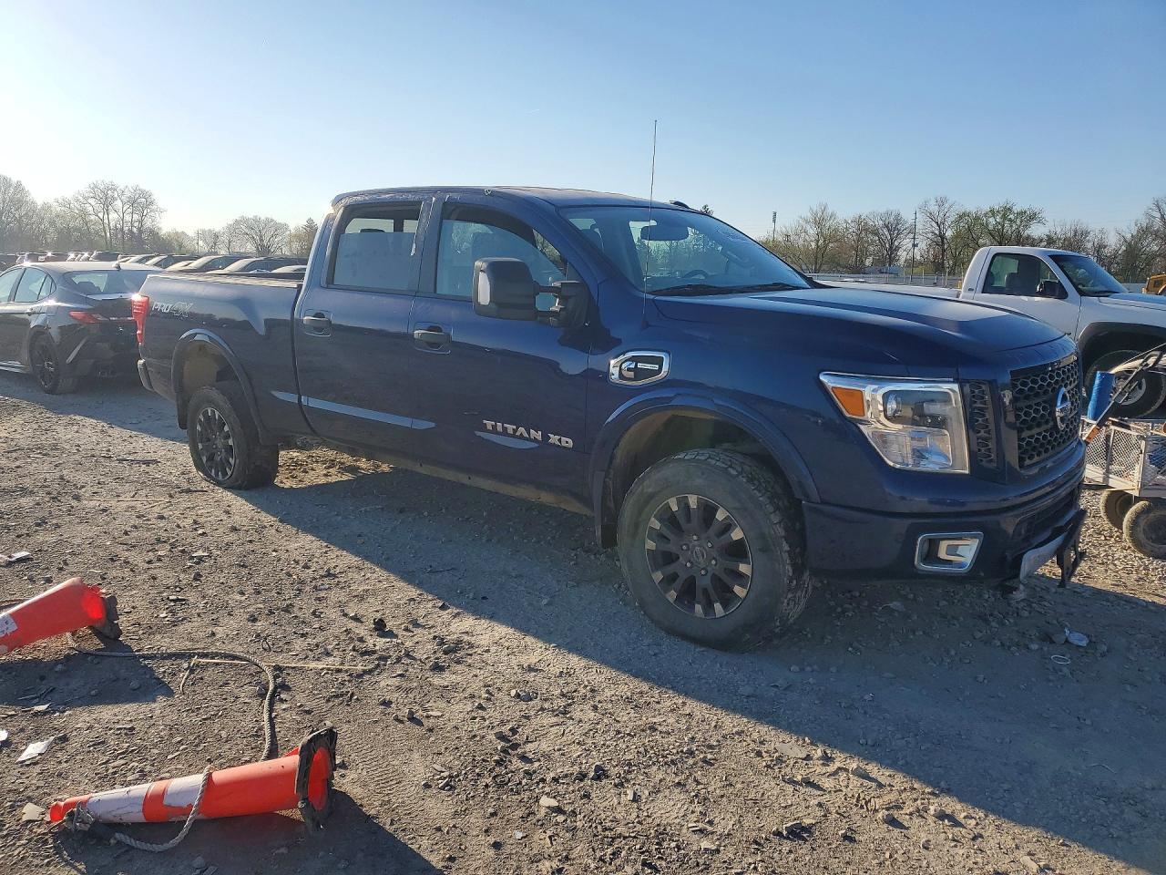 Nissan Titan S